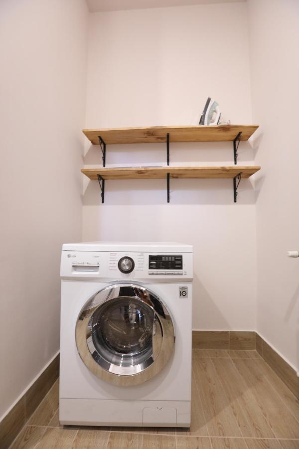 Hotelise I Bells-Of-Ireland Apartment Erévan Extérieur photo